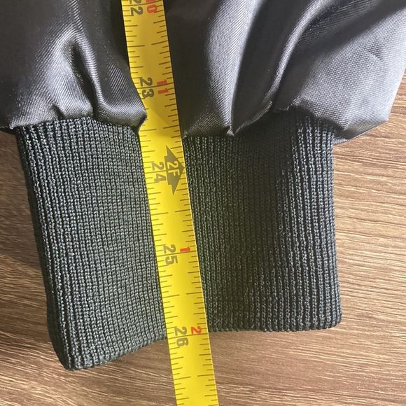 Vtg 80’s Auburn Sportswear Large Black & White Unisex Satin BomberJacket W/ Logo - Picture 7 of 9